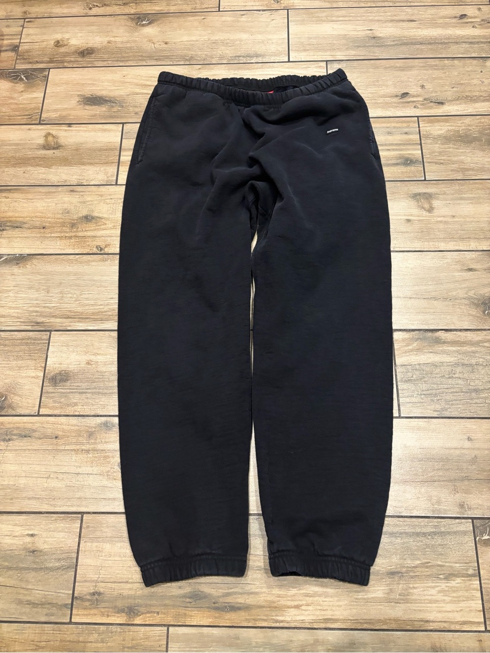 Supreme Mens Mini Box Logo Heavyweight Sweatpants Washed Black Size M 29 Inseam